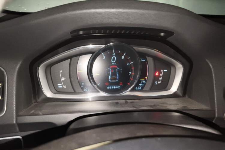 Used Volvo S60 2016 S60L T4 Zhiyuan Edition Instrument Cluster