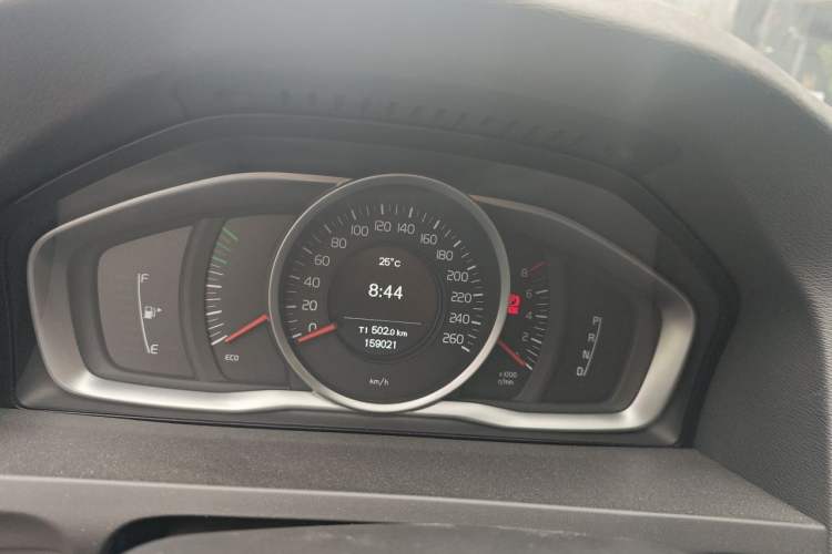 Used Volvo S60 2016 S60L T3 Smart Drive Edition Instrument Cluster