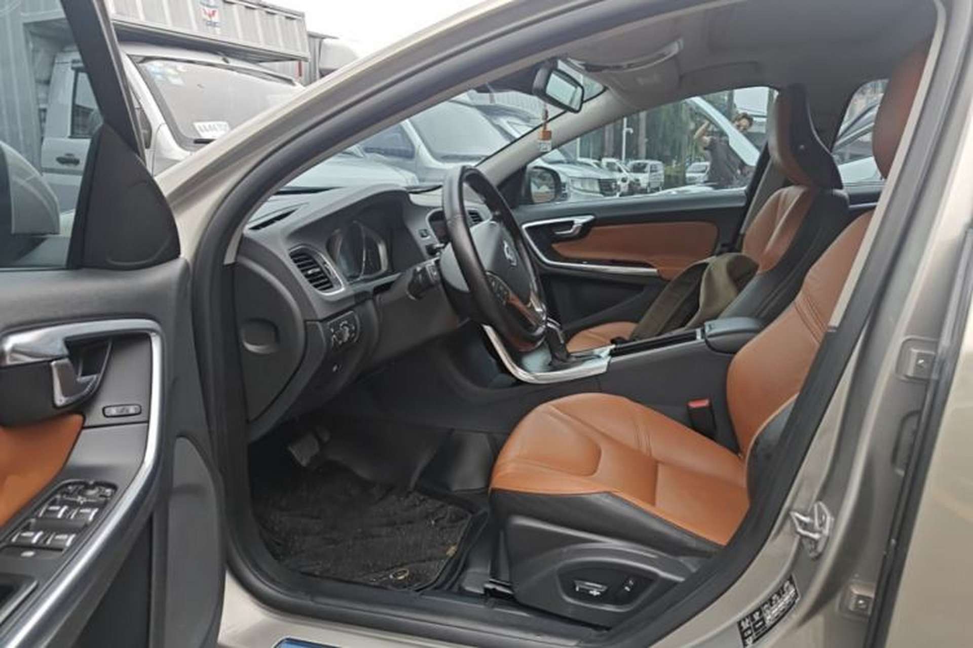 Used Volvo S60 2016 S60L T5 Intelligent Drive Edition Left Front Seat