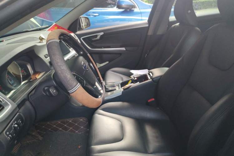 Used Volvo S60 2016 S60L T4 Zhiyuan Edition Left Front Seat