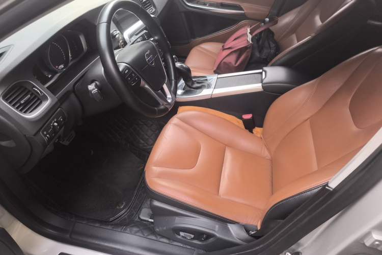 Used Volvo S60 2016 S60L T4 Zhiyuan Edition Left Front Seat