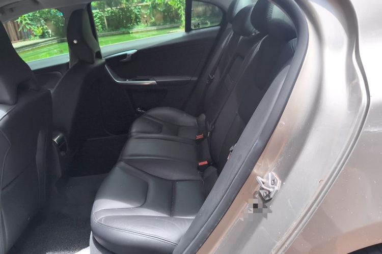 Used Volvo S60 2016 S60L T4 Zhiyuan Edition Left Rear Seat