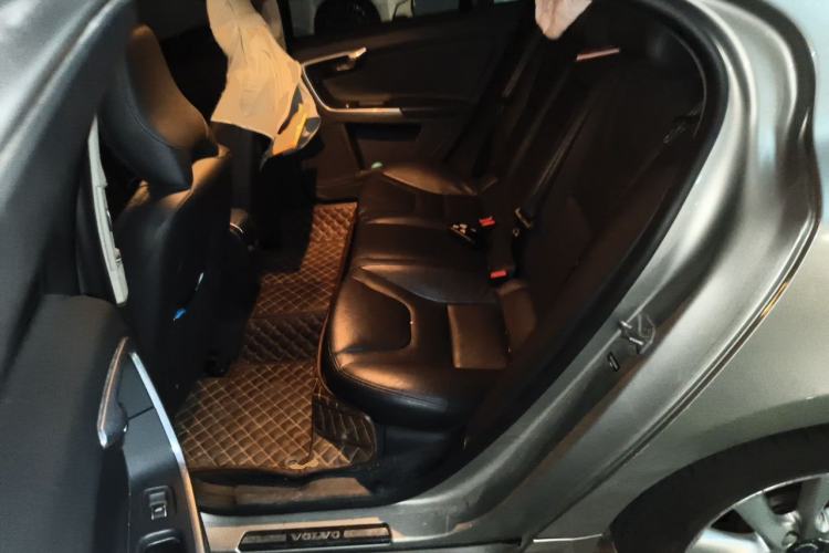 Used Volvo S60 2016 S60L T4 Zhiyuan Edition Left Rear Seat