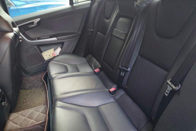 Used Volvo S60 2016 S60L T4 Zhiyuan Edition Left Rear Seat