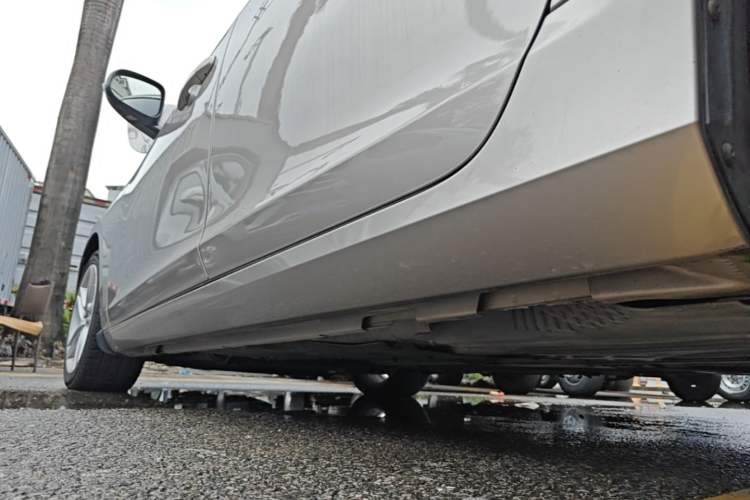 Used Volvo S60 2016 S60L T5 Intelligent Drive Edition Left Side Sill