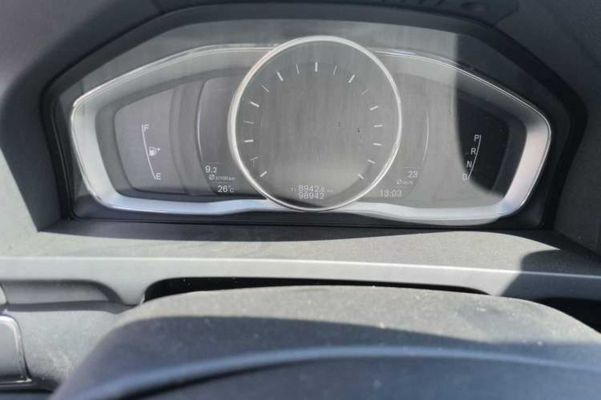 Used Volvo S60 2016 S60L T4 Zhiyuan Edition Odometer Close Up