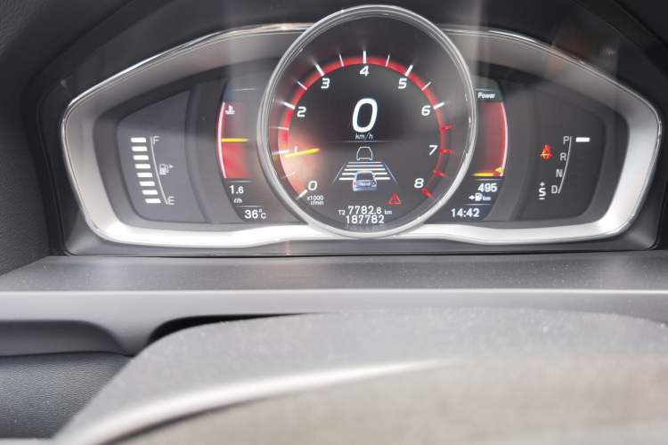 Used Volvo S60 2016 S60L T5 Smart Upgrade Edition Odometer Close Up
