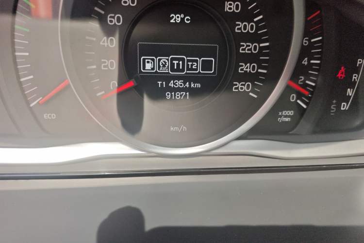 Used Volvo S60 2016 S60L T3 Smart Drive Edition Odometer Close Up