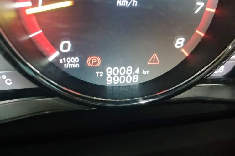 Used Volvo S60 2016 S60L T4 Zhiyuan Edition Odometer Close Up