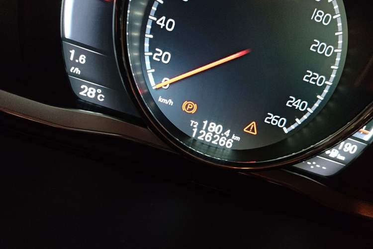 Used Volvo S60 2016 S60L T5 Intelligent Drive Edition Odometer Close Up