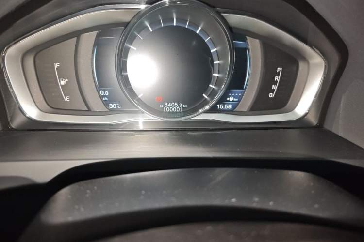 Used Volvo S60 2016 S60L T4 Zhiyuan Edition Odometer Close Up