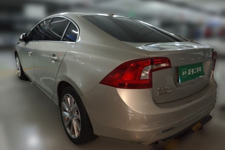 Used Volvo S60 2016 S60L T4 Zhiyuan Edition Rear Left 45 Deg