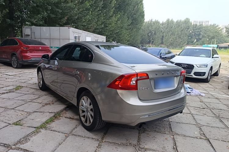 Used Volvo S60 2016 S60L T4 Zhiyuan Edition Rear Left 45 Deg