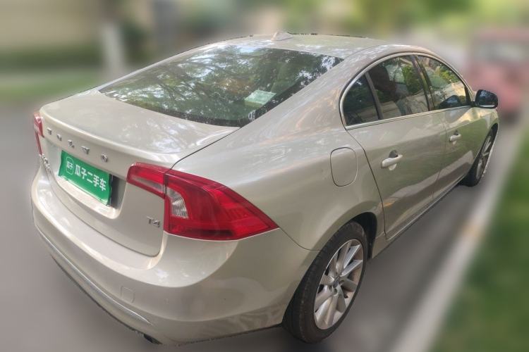 Used Volvo S60 2016 S60L T4 Zhiyuan Edition Rear Right 45 Deg