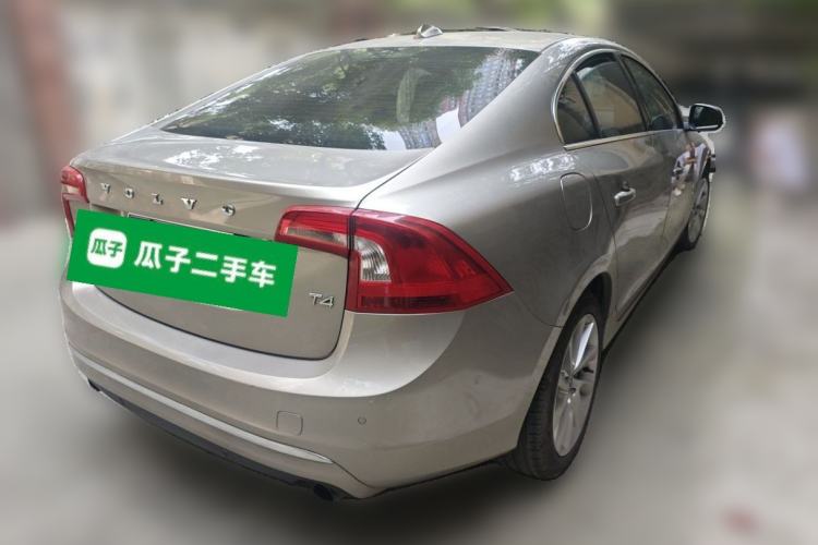 Used Volvo S60 2016 S60L T4 Zhiyuan Edition Rear Right 45 Deg