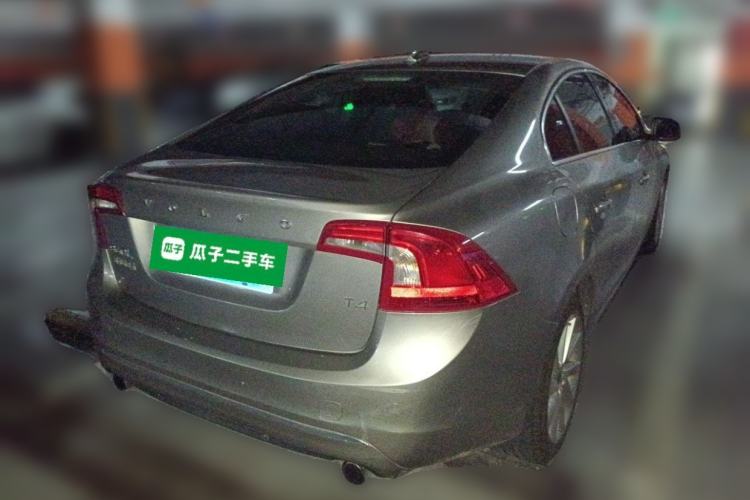 Used Volvo S60 2016 S60L T4 Zhiyuan Edition Rear Right 45 Deg