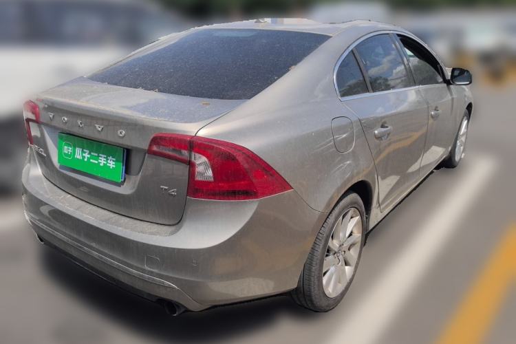 Used Volvo S60 2016 S60L T4 Zhiyuan Edition Rear Right 45 Deg