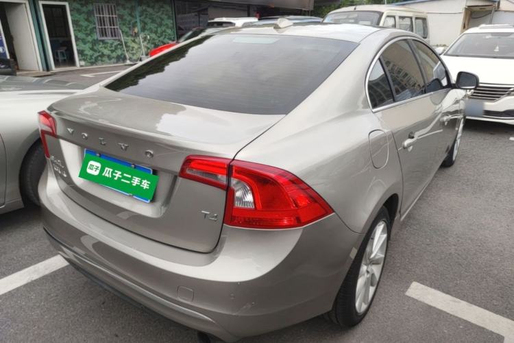 Used Volvo S60 2016 S60L T4 Zhiyuan Edition Rear Right 45 Deg