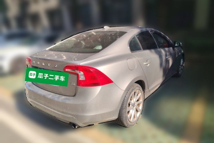 Used Volvo S60 2016 S60L T4 Zhiyuan Edition Rear Right 45 Deg