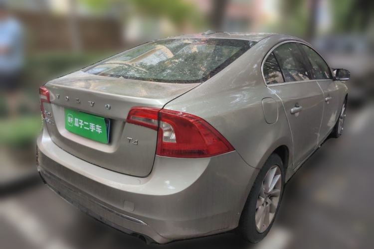 Used Volvo S60 2016 S60L T4 Zhiyuan Edition Rear Right 45 Deg