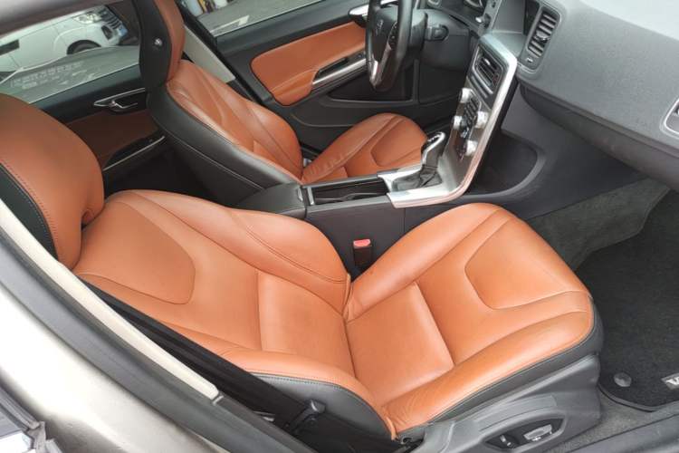 Used Volvo S60 2016 S60L T4 Zhiyuan Edition Right Front Seat
