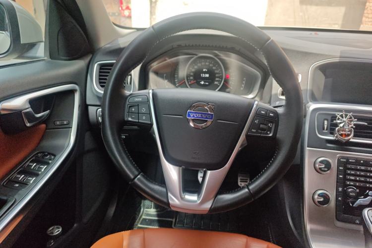 Used Volvo S60 2016 S60L T3 Smart Drive Edition Steering Wheel