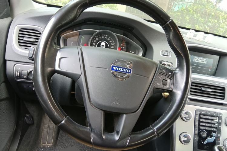 Used Volvo S60 2016 S60L T3 Smart Drive Edition Steering Wheel