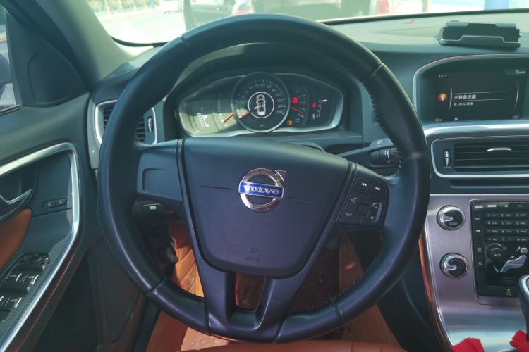 Used Volvo S60 2016 S60L T3 Smart Drive Edition Steering Wheel