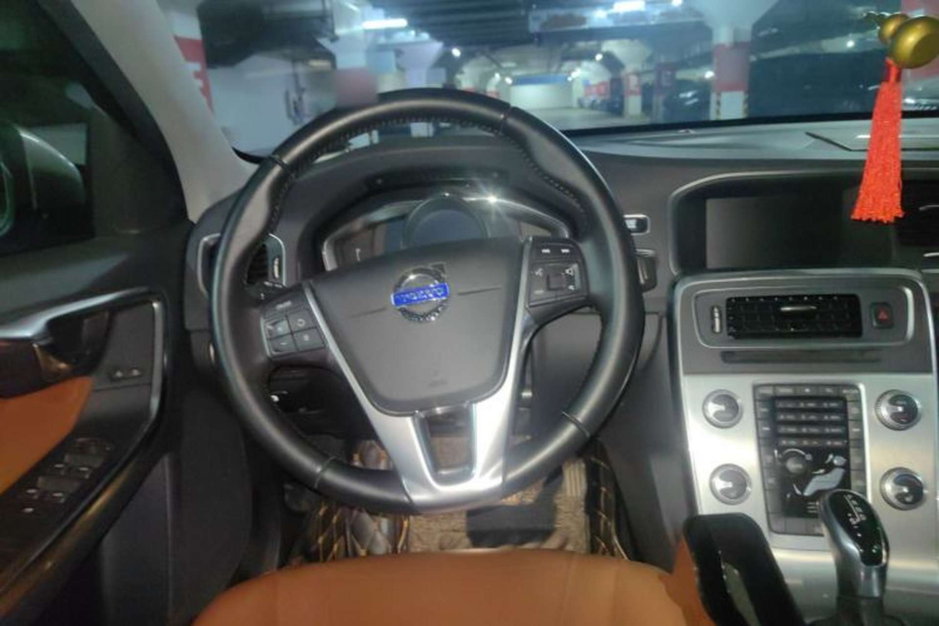 Used Volvo S60 2016 S60L T4 Zhiyuan Edition Steering Wheel