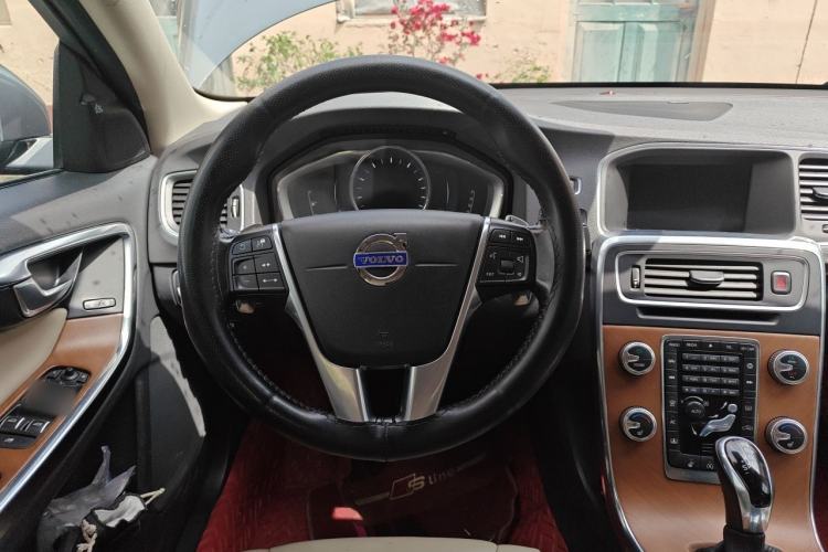 Used Volvo S60 2016 S60L T5 Smart Upgrade Edition Steering Wheel