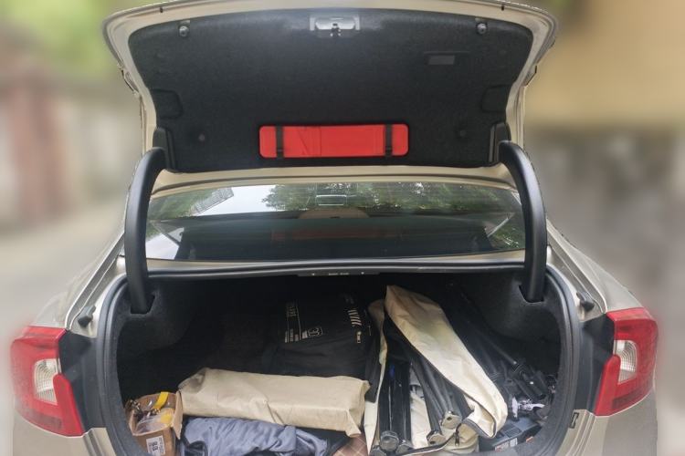 Used Volvo S60 2016 S60L T4 Zhiyuan Edition Trunk