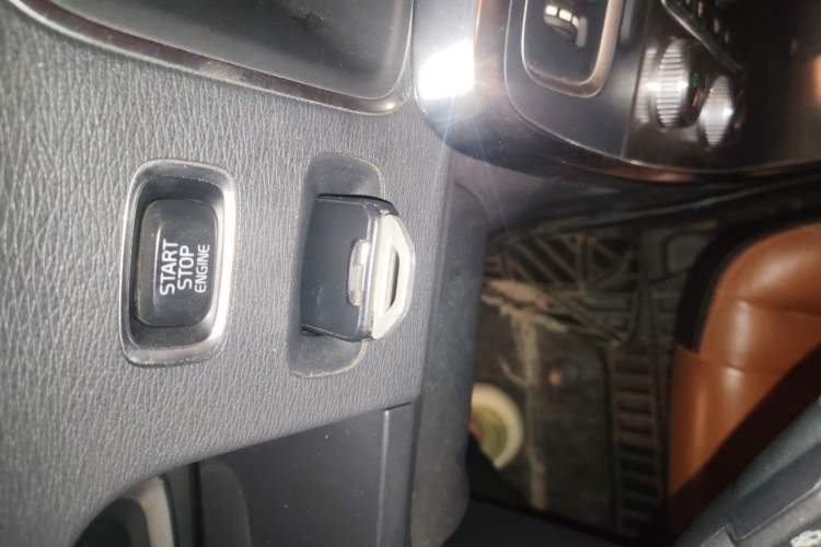 Used Volvo S60 2016 S60L T4 Zhiyuan Edition Vehicle Key