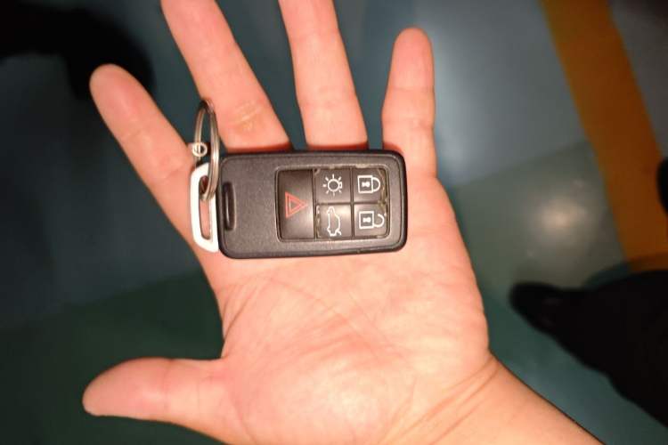 Used Volvo S60 2016 S60L T4 Zhiyuan Edition Vehicle Key