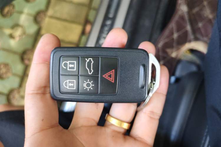 Used Volvo S60 2016 S60L T4 Zhiyuan Edition Vehicle Key