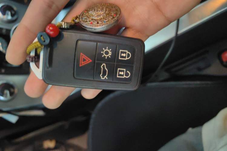 Used Volvo S60 2016 S60L T4 Zhiyuan Edition Vehicle Key