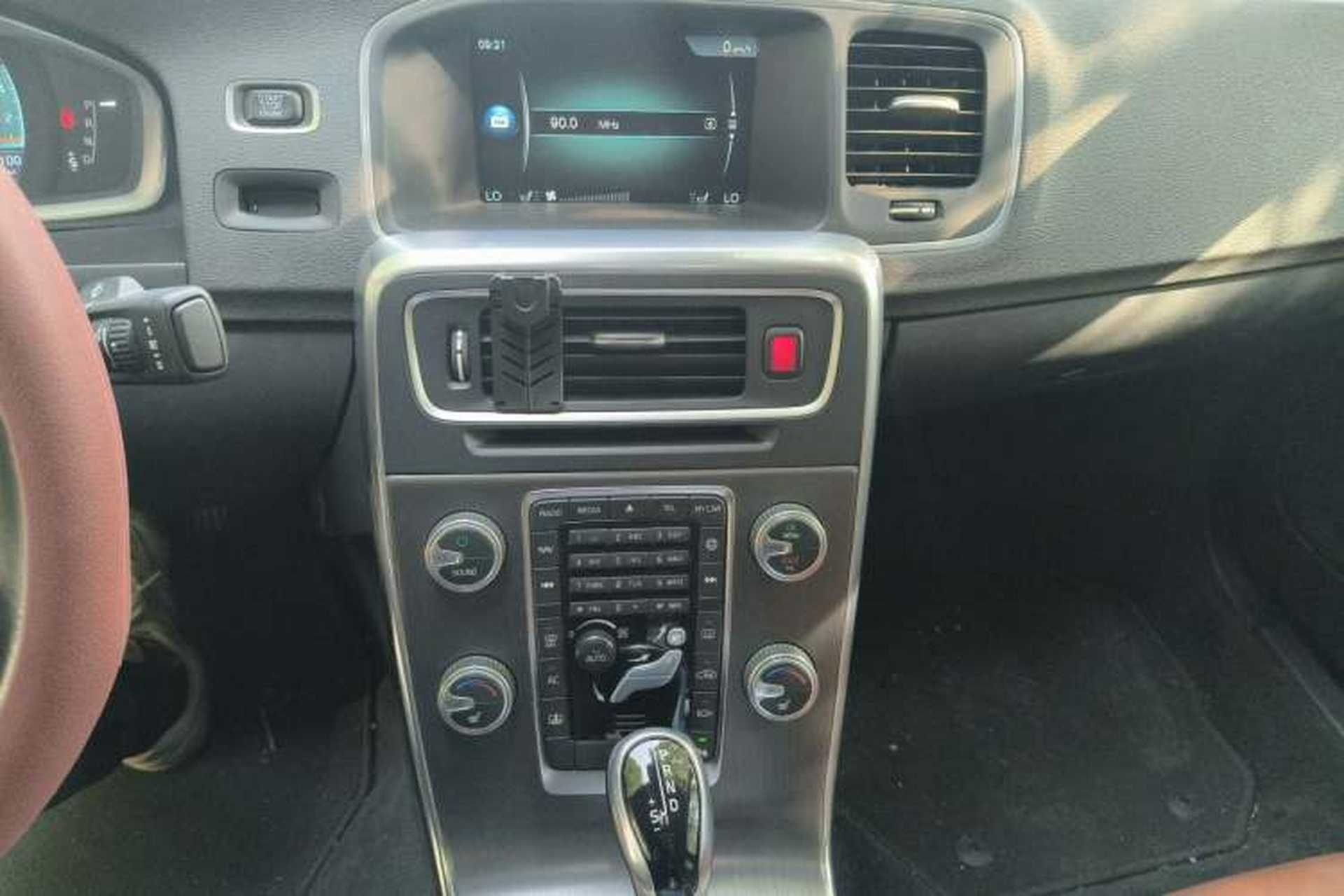 Used Volvo S60 2016 S60L T5 Intelligent Drive Edition Audio And AC Panel