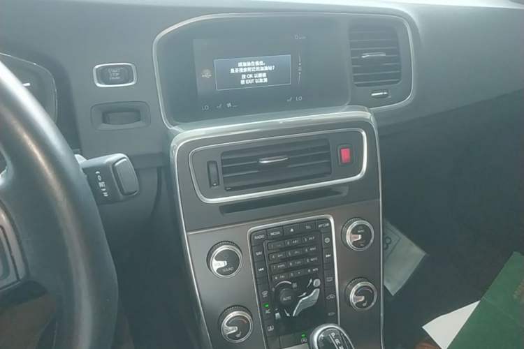 Used Volvo S60 2016 S60L T5 Intelligent Drive Edition Audio And AC Panel