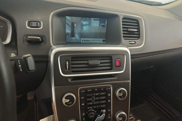 Used Volvo S60 2016 S60L T5 Intelligent Drive Edition Audio And AC Panel