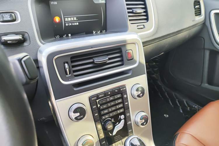 Used Volvo S60 2016 S60L T4 Zhiyuan Edition Audio And AC Panel