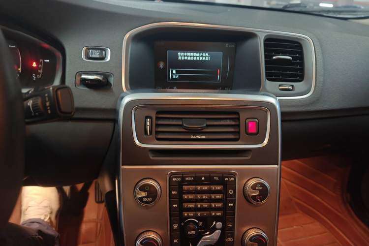 Used Volvo S60 2016 S60L T4 Zhiyuan Edition Audio And AC Panel