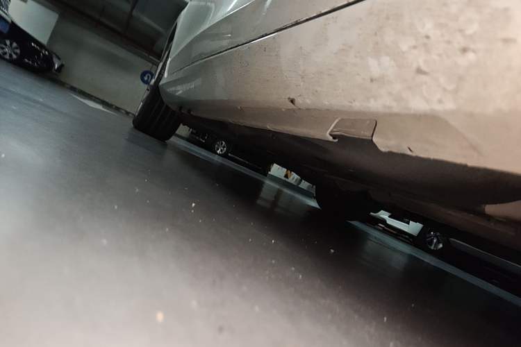 Used Volvo S60 2016 S60L T4 Zhiyuan Edition Chassis Front Right