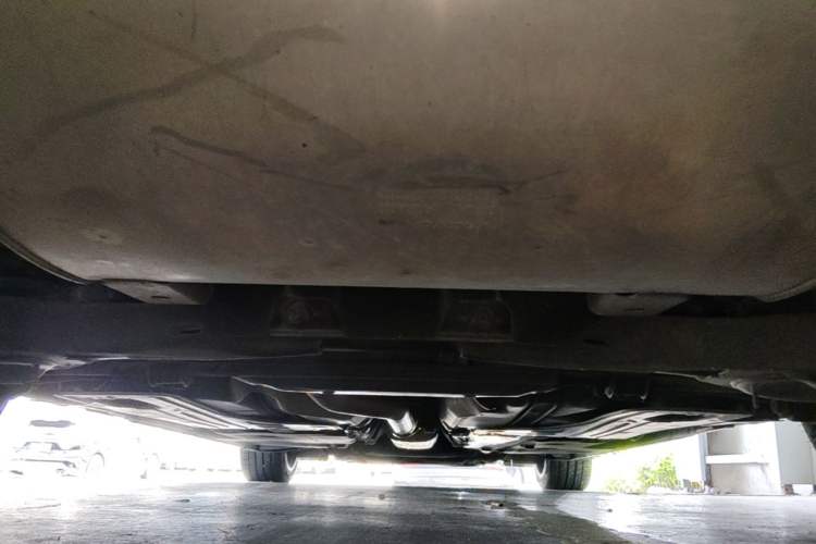 Used Volvo S60 2016 S60L T4 Zhiyuan Edition Chassis Rear