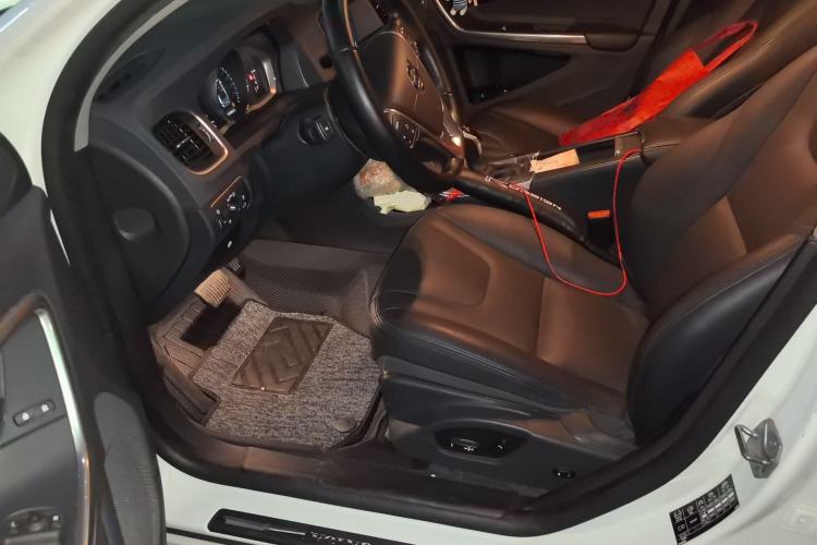 Used Volvo S60 2016 S60L T4 Zhiyuan Edition Driver Seat