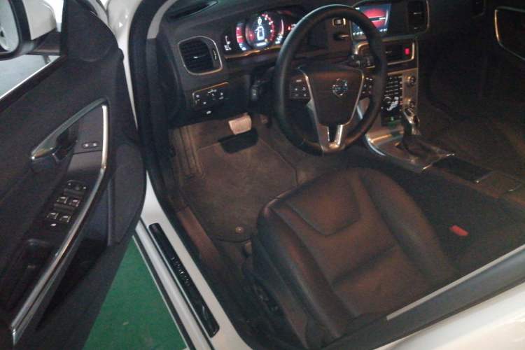 Used Volvo S60 2016 S60L T4 Zhiyuan Edition Driver Seat