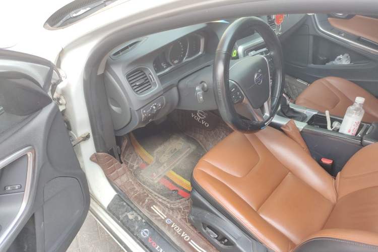 Used Volvo S60 2016 S60L T4 Zhiyuan Edition Driver Seat