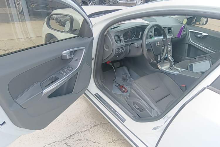 Used Volvo S60 2016 S60L T3 Smart Drive Edition Driver Seat