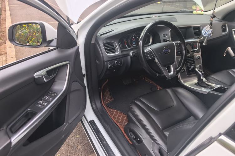 Used Volvo S60 2016 S60L T4 Zhiyuan Edition Driver Seat