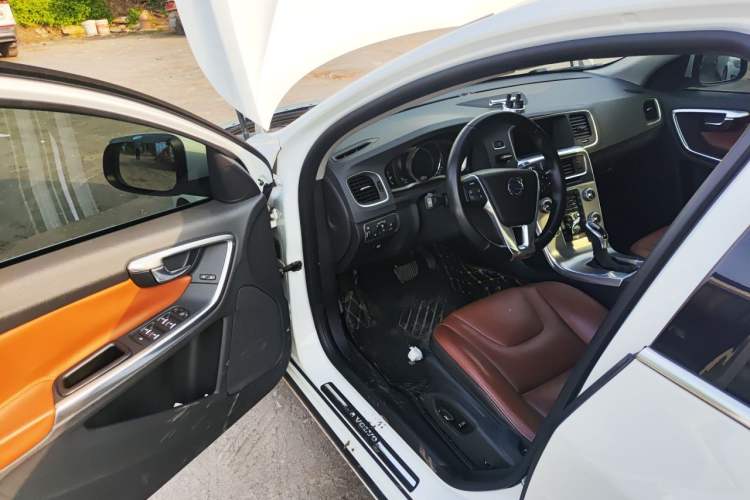 Used Volvo S60 2016 S60L T4 Zhiyuan Edition Driver Seat
