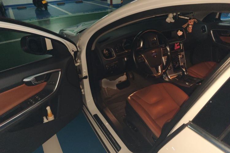 Used Volvo S60 2016 S60L T4 Zhiyuan Edition Driver Seat
