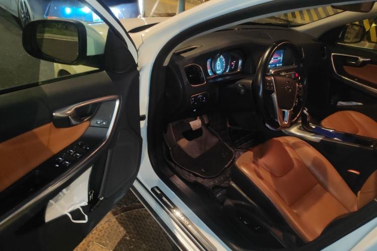 Used Volvo S60 2016 S60L T4 Zhiyuan Edition Driver Seat